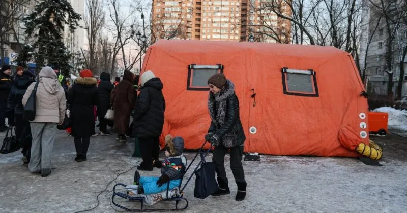 У Києві без тепла залишаються 1200 багатоповерхівок, повідомив Кличко