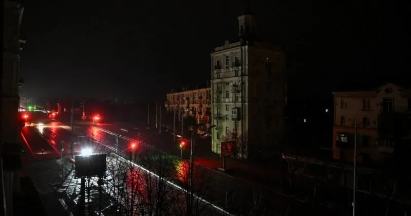 Удар Росії по енергетичній інфраструктурі призвів до знеструмлення в Україні