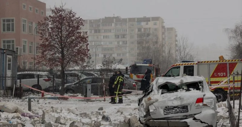 Атака росії на Київ: постраждала людина і є перебої зі світлом