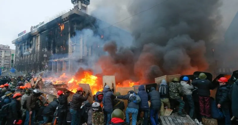 ДБР повідомило про підозру ексголові Генштабу за злочини на Майдані