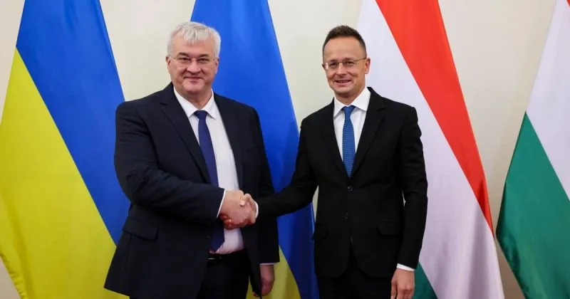 Подробиці переговорів Сибіги з угорськими та словацькими колегами