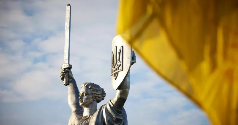 65% українців вважають війну основним викликом для країни