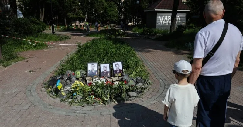 Кількість українців, готових терпіти війну, зменшилась до 54%