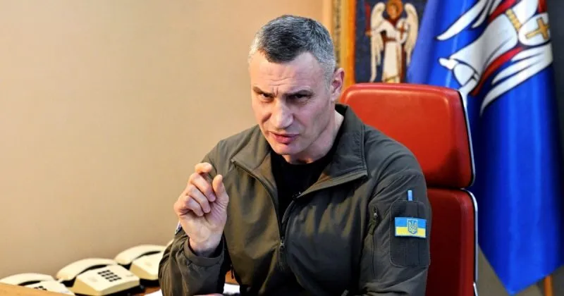 Атака дронів у Києві: постраждалий внаслідок падіння уламків
