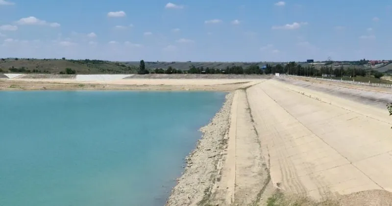 Південна частина Білогорського водосховища в Криму практично зневоднена