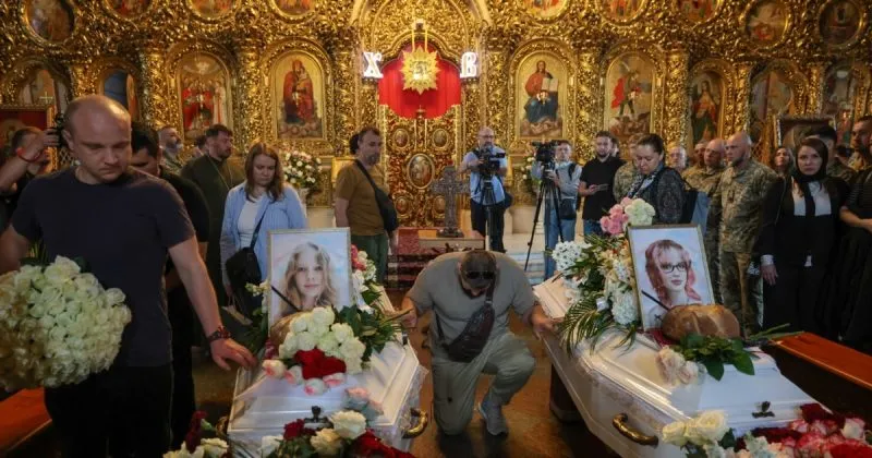У Києві прощаються з сестрами Яковлєвими, загиблими внаслідок російського удару
