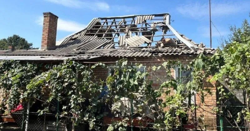 Четверо людей постраждали внаслідок російських атак на Дніпропетровщині