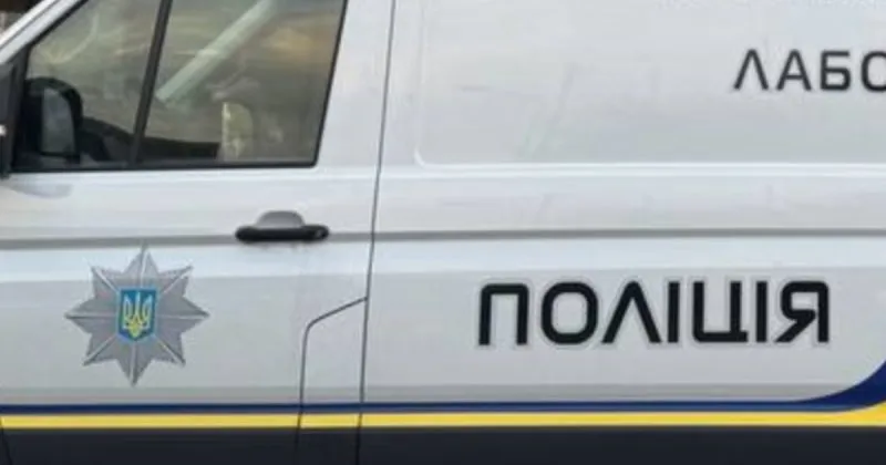 Двоє людей постраждали внаслідок вибуху автомобіля в Дніпрі