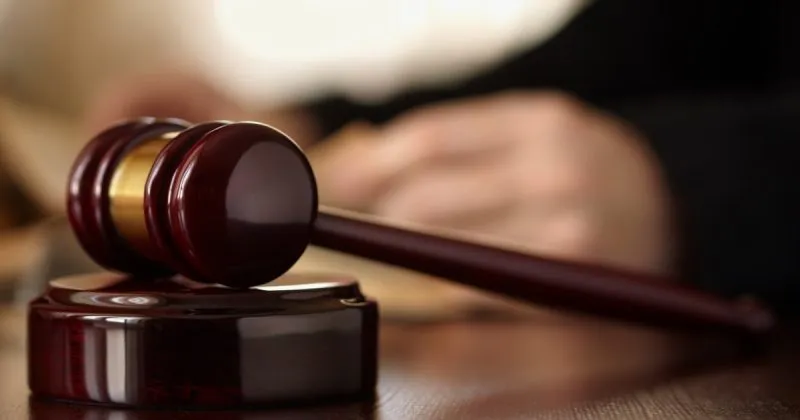 У Львові суд заарештував чоловіка за захоплення дитини в заручники