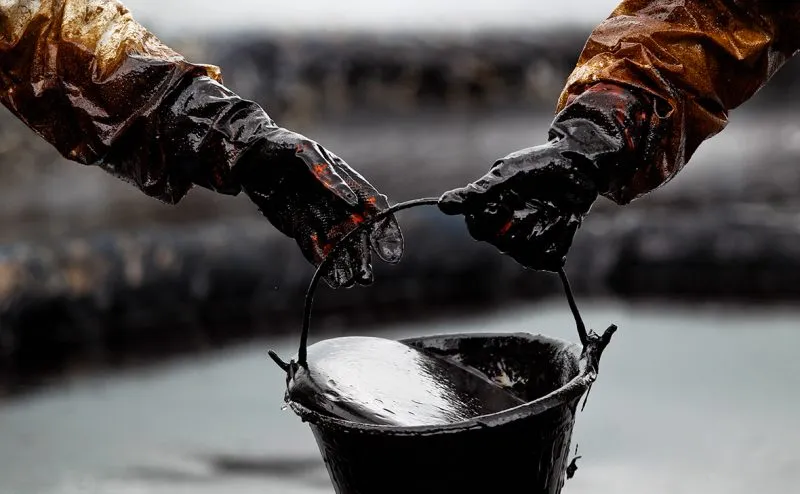 Велика Британія дозволила імпорт пального з російської нафти
